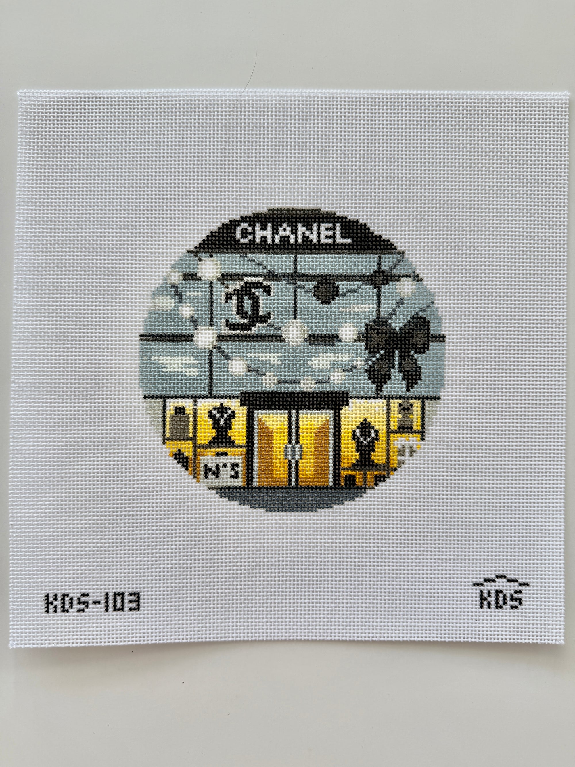 Chanel Storefront Round