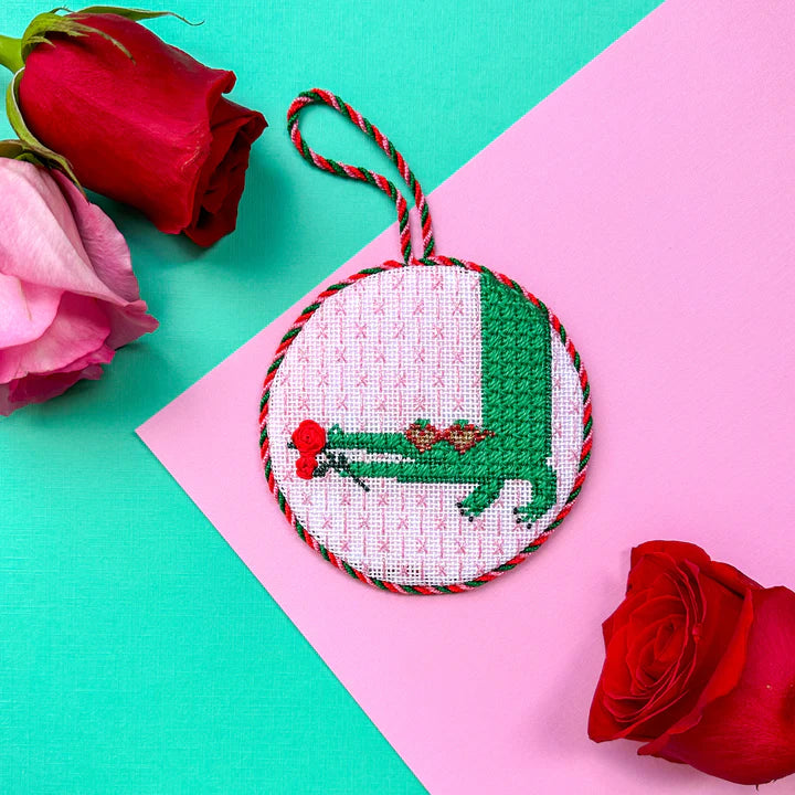 Valentine&#39;s Gator with Stitch Guide - The Flying Needles