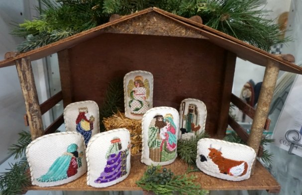 Nativity Sets - The Flying Needles