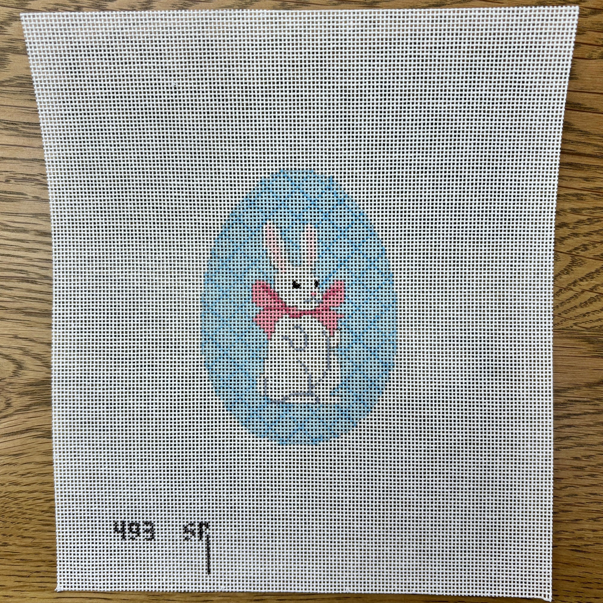 White Rabbit With Bow, 4" Egg - 18 mesh - The Flying Needles