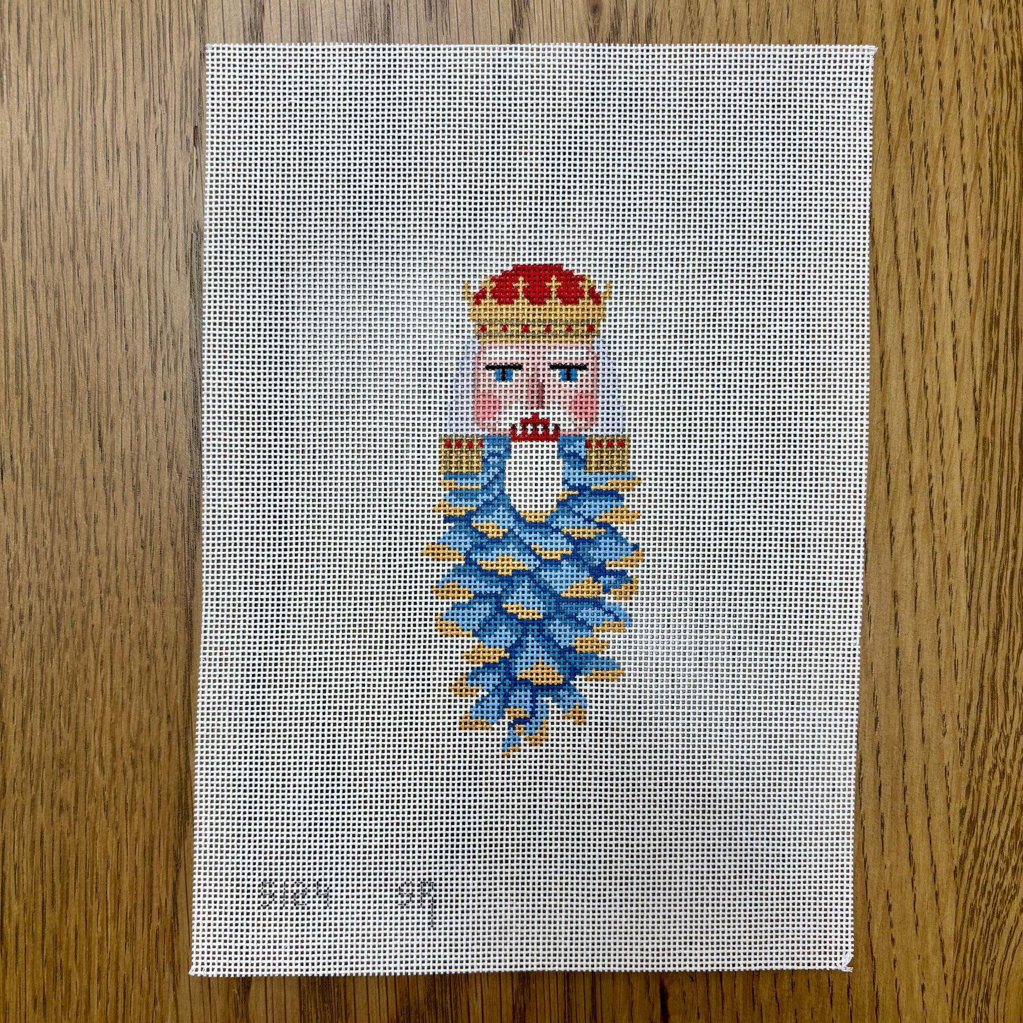 Pinecone, Nutcracker - 18 mesh - The Flying Needles