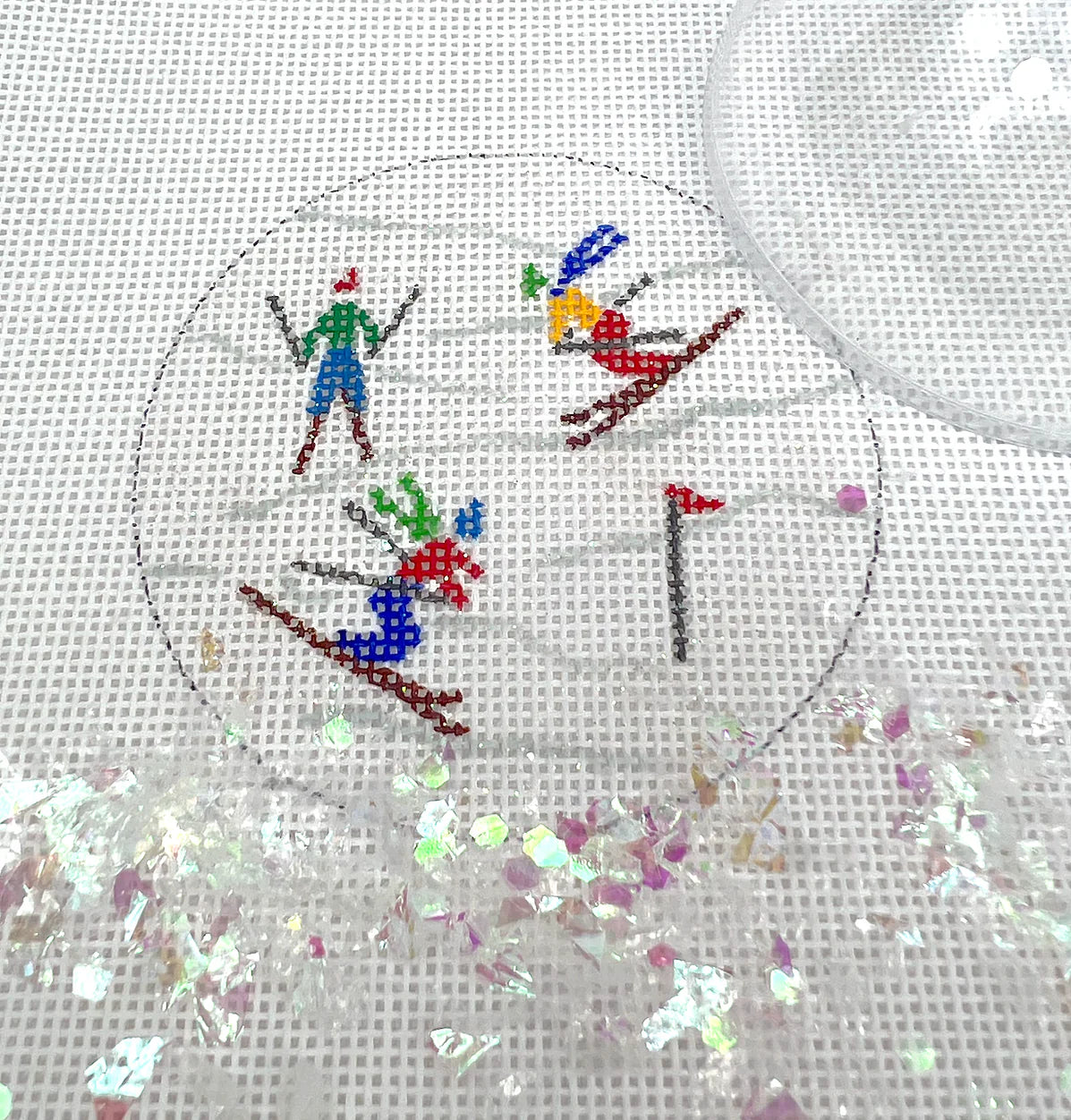 Downhill Skiers Snow globe - The Flying Needles