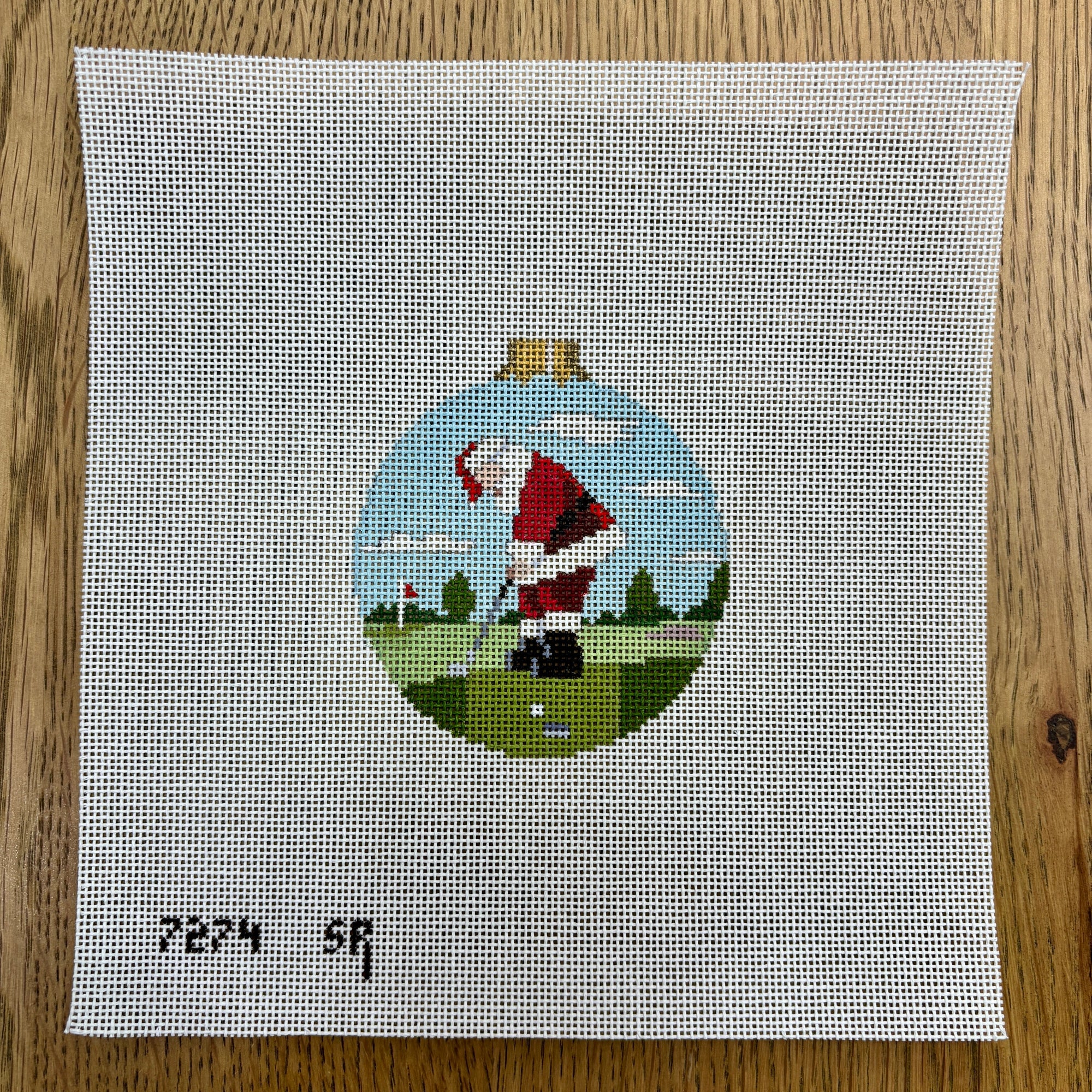 Santa Putting, 3.25" Round - The Flying Needles