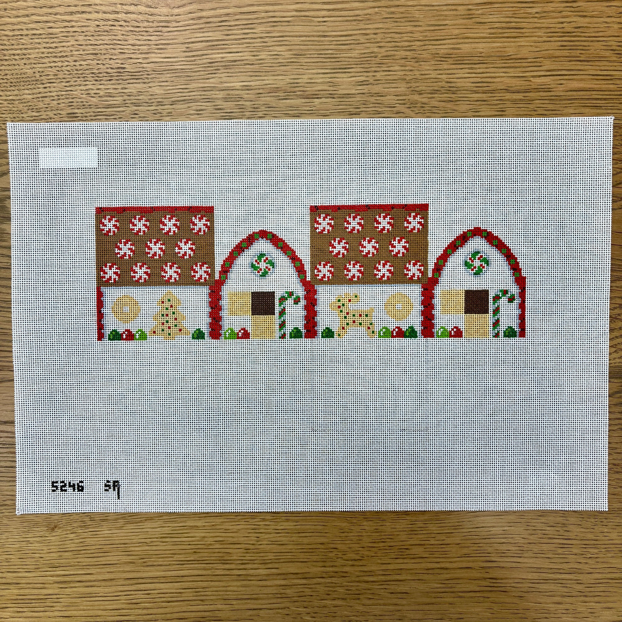 Peppermints and Spice Cookies, 3D Gingerbread House - 18 mesh - The Flying Needles