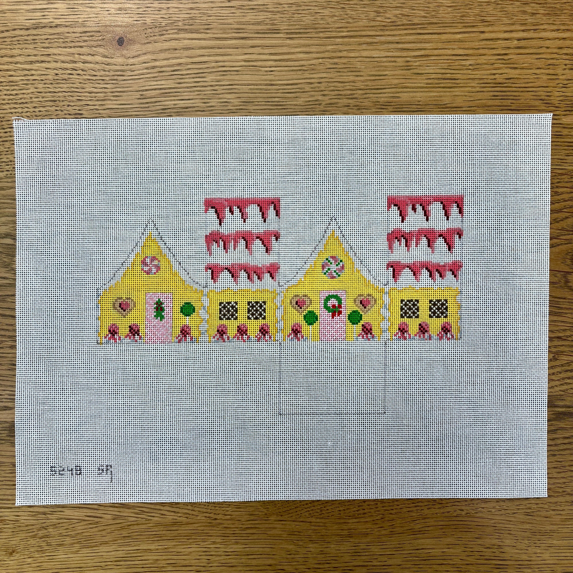 Raspberry Drizzle Sponge Cake, 3D Gingerbread House - 18 mesh - The Flying Needles