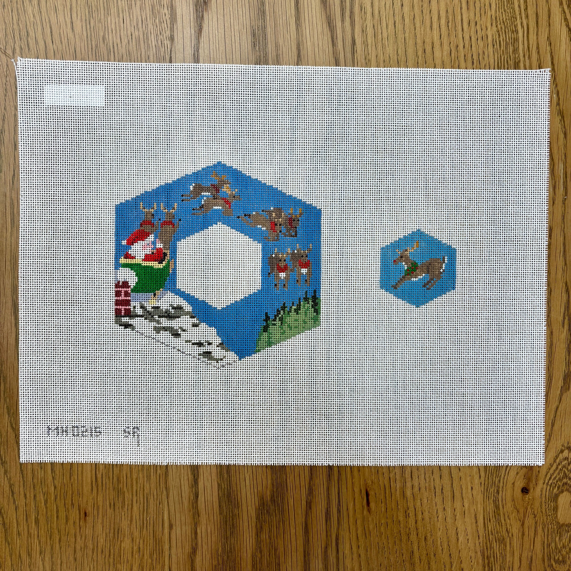 Rooftop Santa and Reindeer, Dangler Ornament - 18 mesh - The Flying Needles