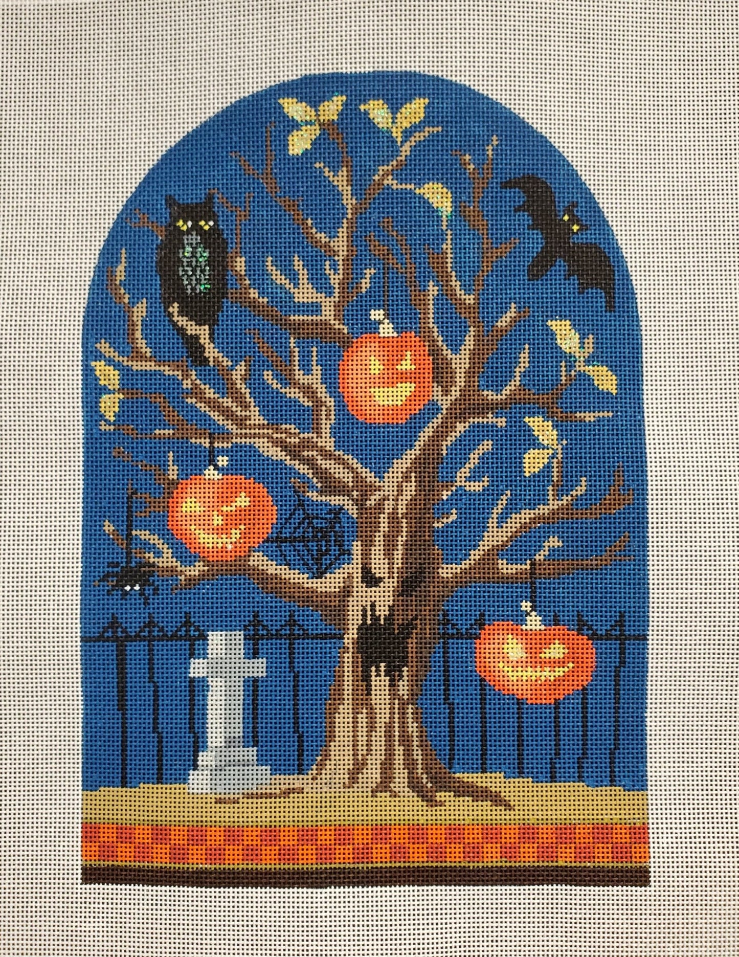Spooky Tree Pumpkins - The Flying Needles